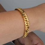 Load image into Gallery viewer, Cuban Link Bracelet for Men | Chunky Vintage Link Jewelry | Soria Jewelry