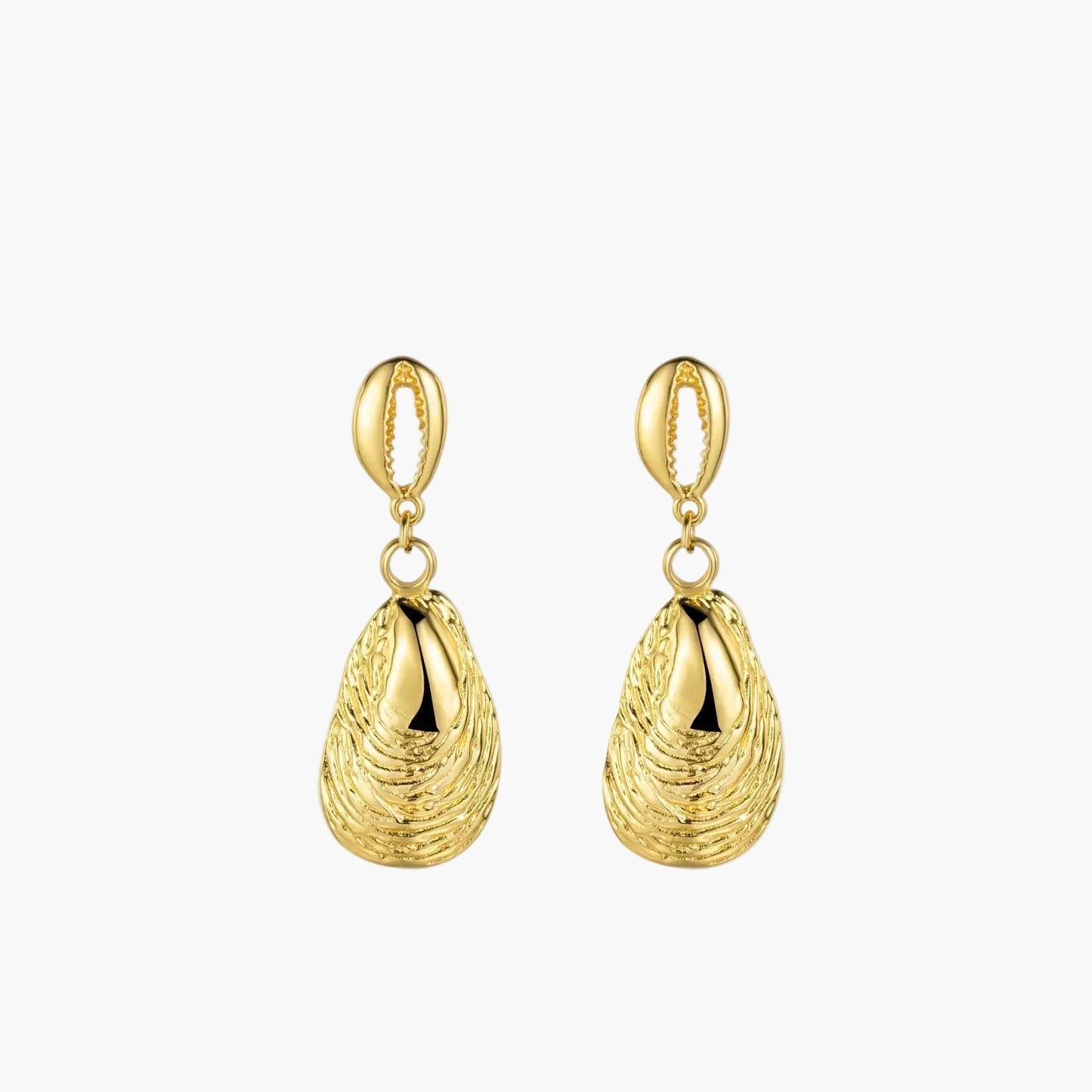 Gold Huggie Earrings: Minimalist Jewelry That Makes a Statement