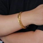 Load image into Gallery viewer, Cuban Link Bracelet for Men | Chunky Vintage Link Jewelry | Soria Jewelry
