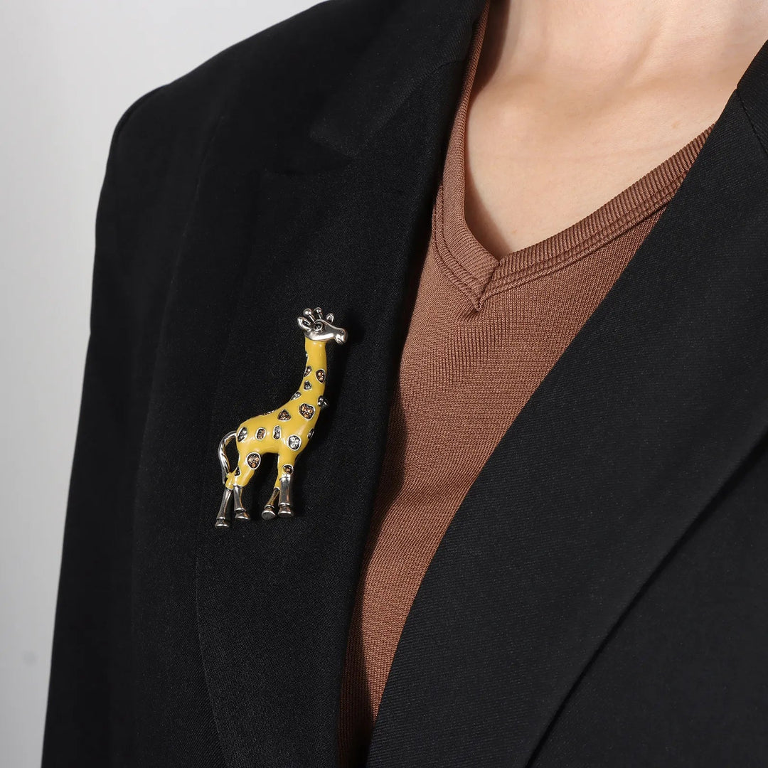 Giraffe Brooch for Women | Fashion Cute Animal Pin | Soria Jewelry